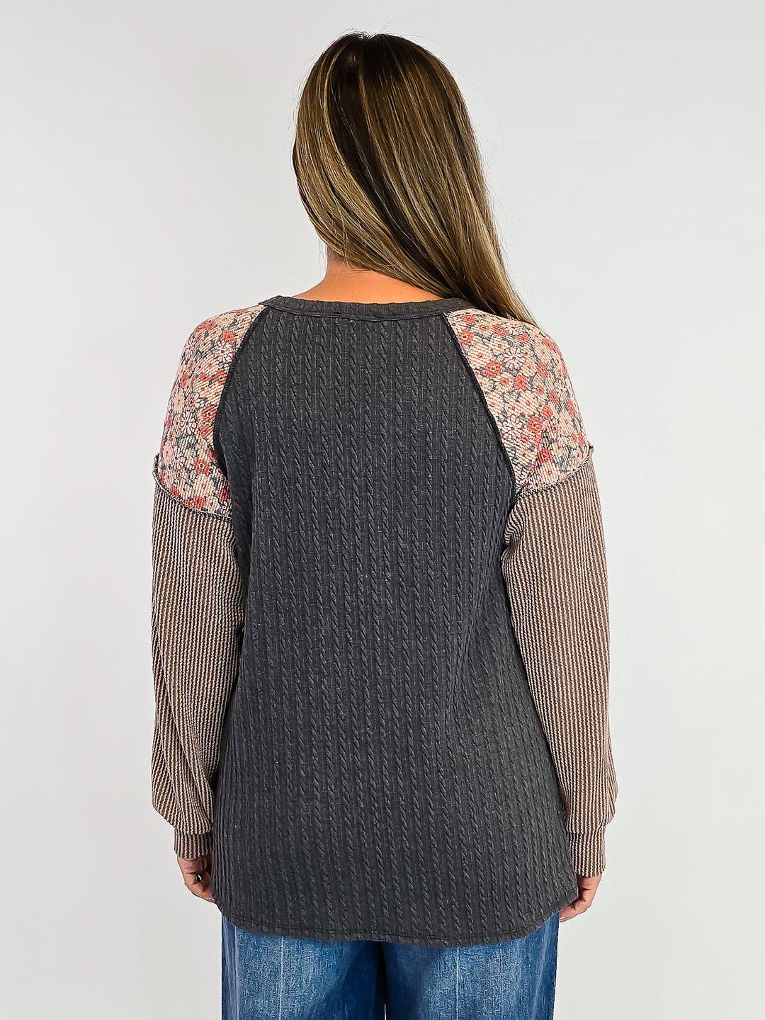 LONG SLEEVE FLORAL/SOLID CONTRAST TOP - CHARCOAL