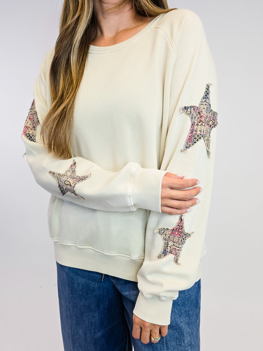 STAR PATCHED WASHED TERRY PULLOVER - ECRU