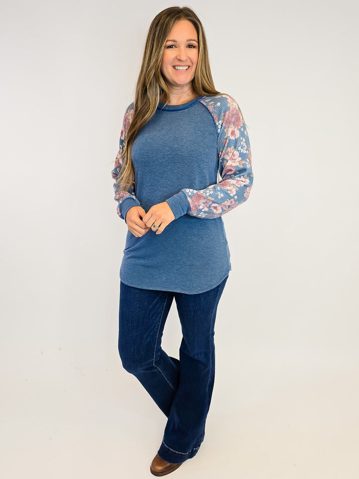 RIBBED FLORAL LONG SLEEVE TOP - BLUE
