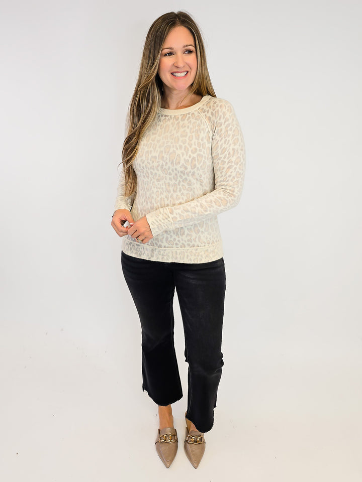 LEOPARD PRINT RAGLAN SLEEVE PULLOVER SWEATER - CAMEL