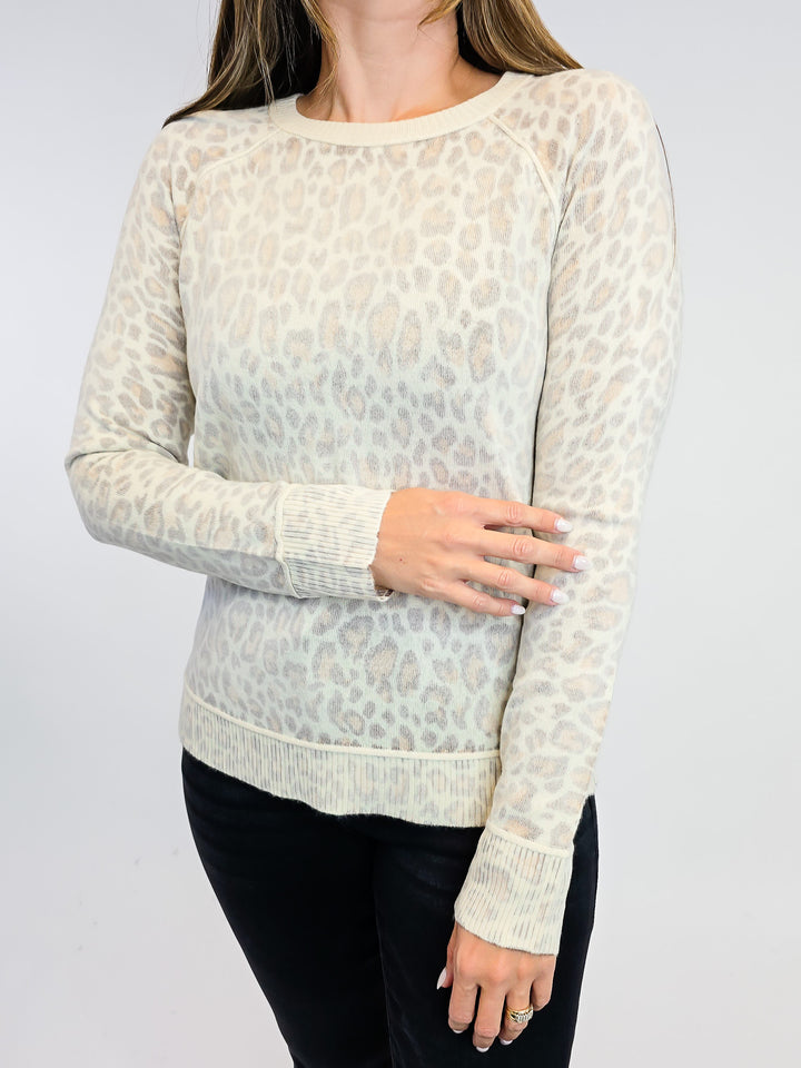 LEOPARD PRINT RAGLAN SLEEVE PULLOVER SWEATER - CAMEL