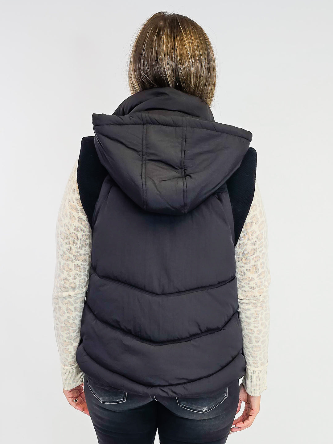HOODED PUFFER VEST W/SWEATER RIB DETAIL - BLACK