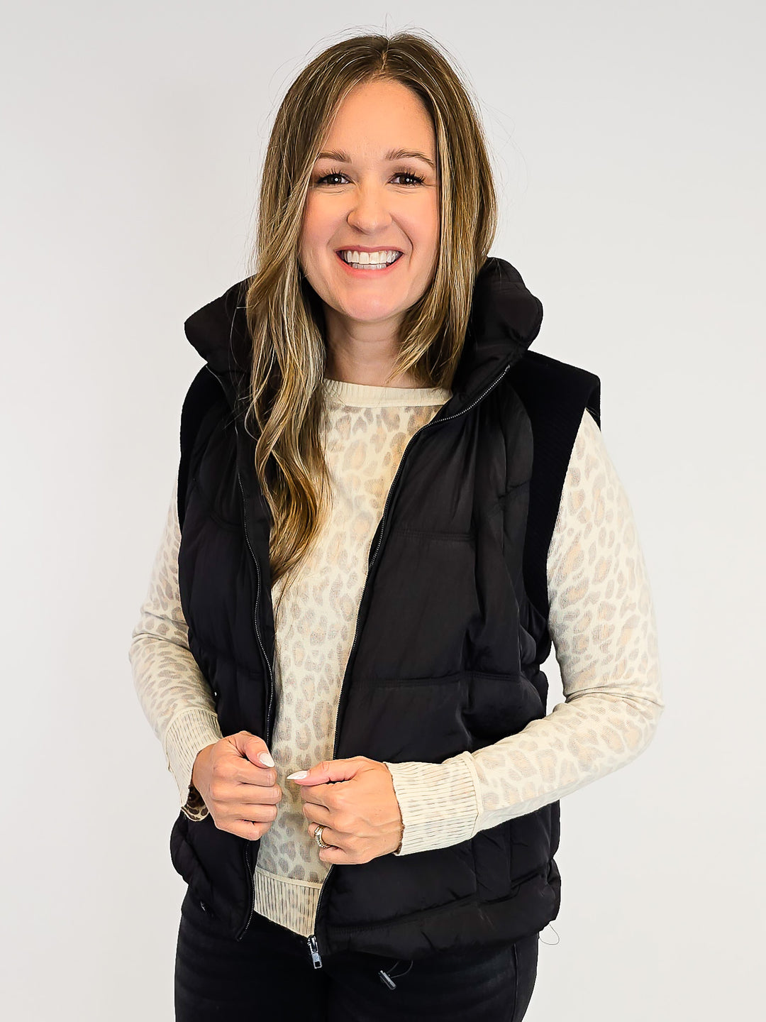 HOODED PUFFER VEST W/SWEATER RIB DETAIL - BLACK