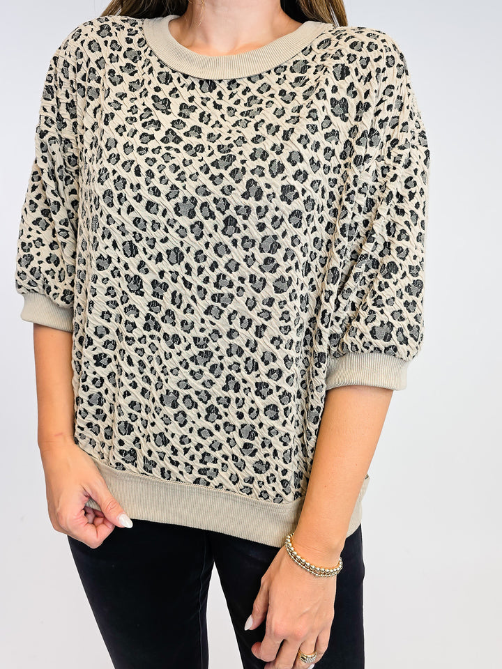 LEOPARD KNIT PUFF SLEEVE SWEATSHIRT - STONE