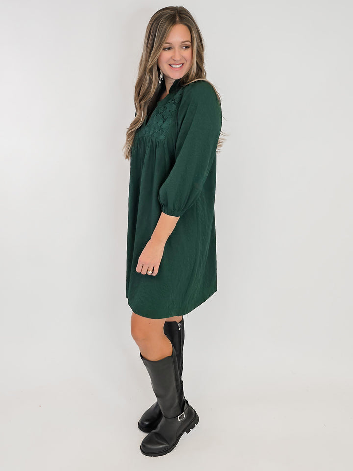 TEXTURED JACQUARD FLORAL LACE DETAIL SHORT DRESS - HUNTER GREEN