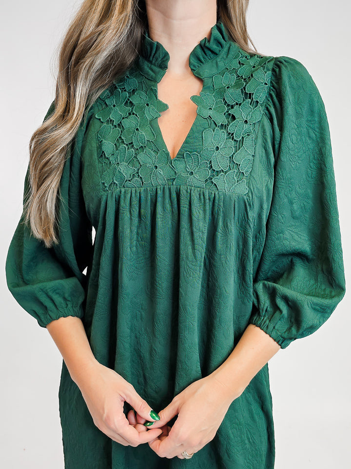 TEXTURED JACQUARD FLORAL LACE DETAIL SHORT DRESS - HUNTER GREEN