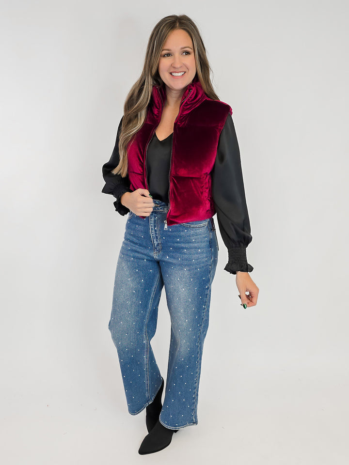 VELVET CROPPED PUFFER VEST - DARK BURGUNDY