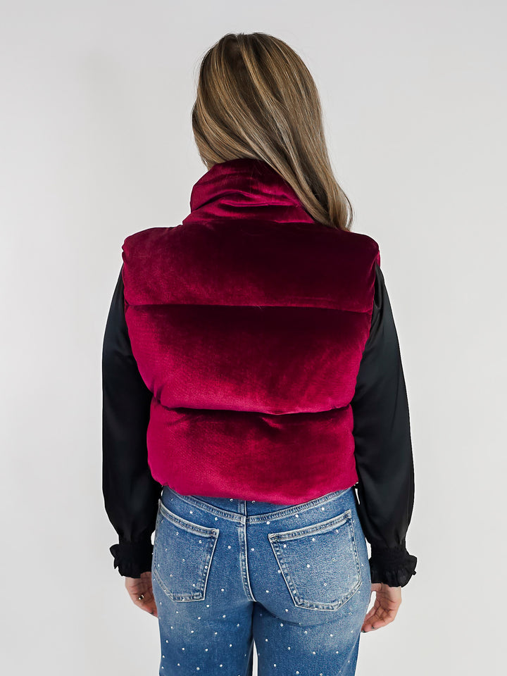 VELVET CROPPED PUFFER VEST - DARK BURGUNDY