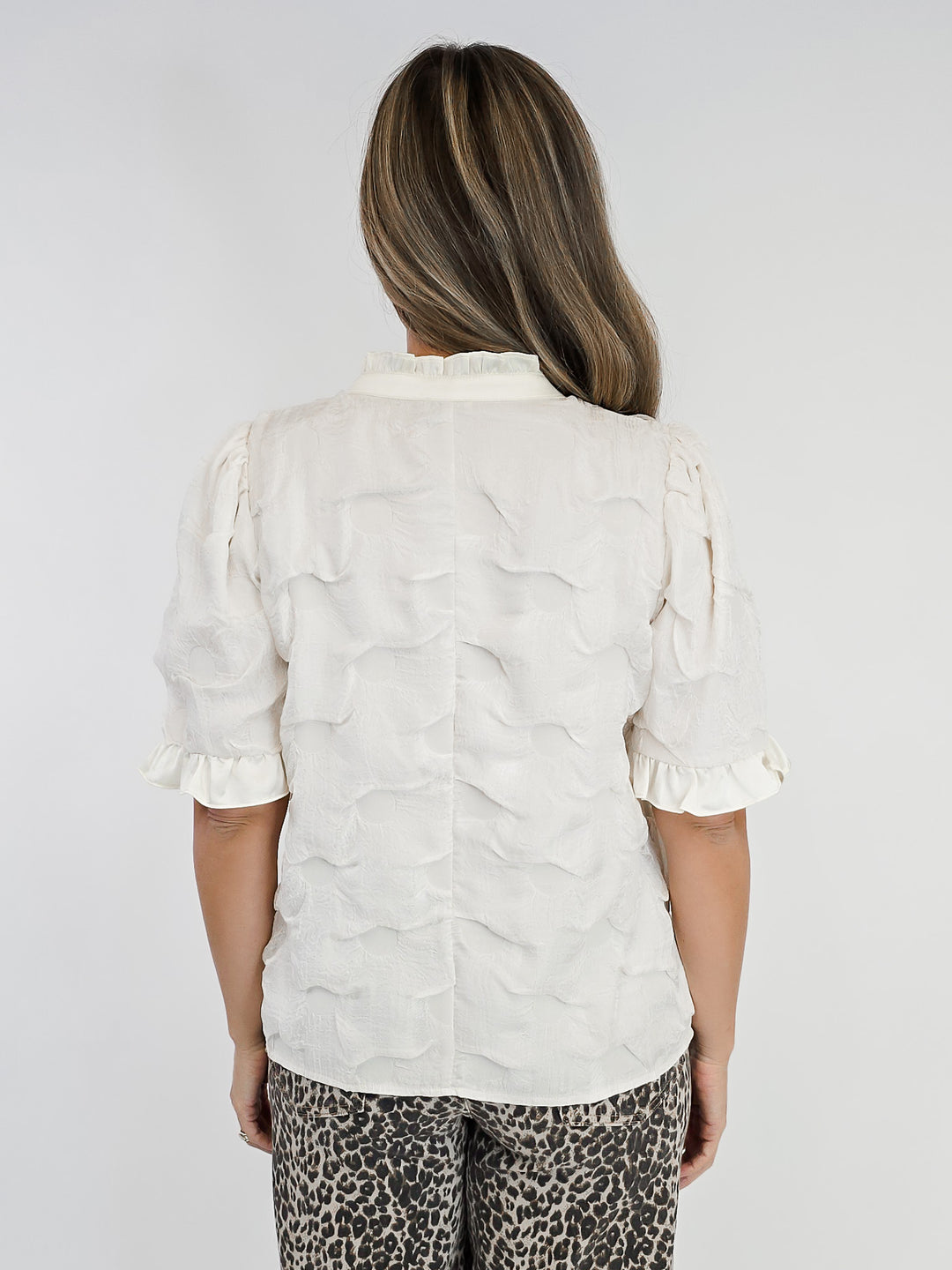 SATIN RUFFLED DETAIL DOTTED TEXTURED TOP - CREAM