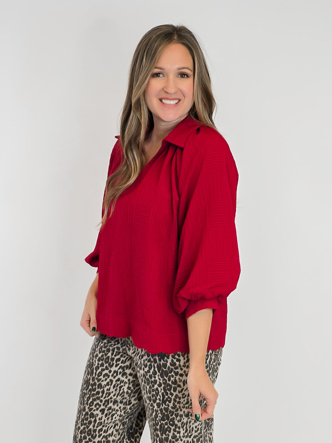 TEXTURED V-NECK COLLARED BLOUSE - CRIMSON