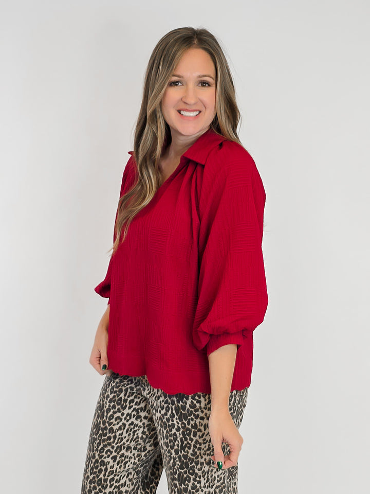 TEXTURED V-NECK COLLARED BLOUSE - CRIMSON