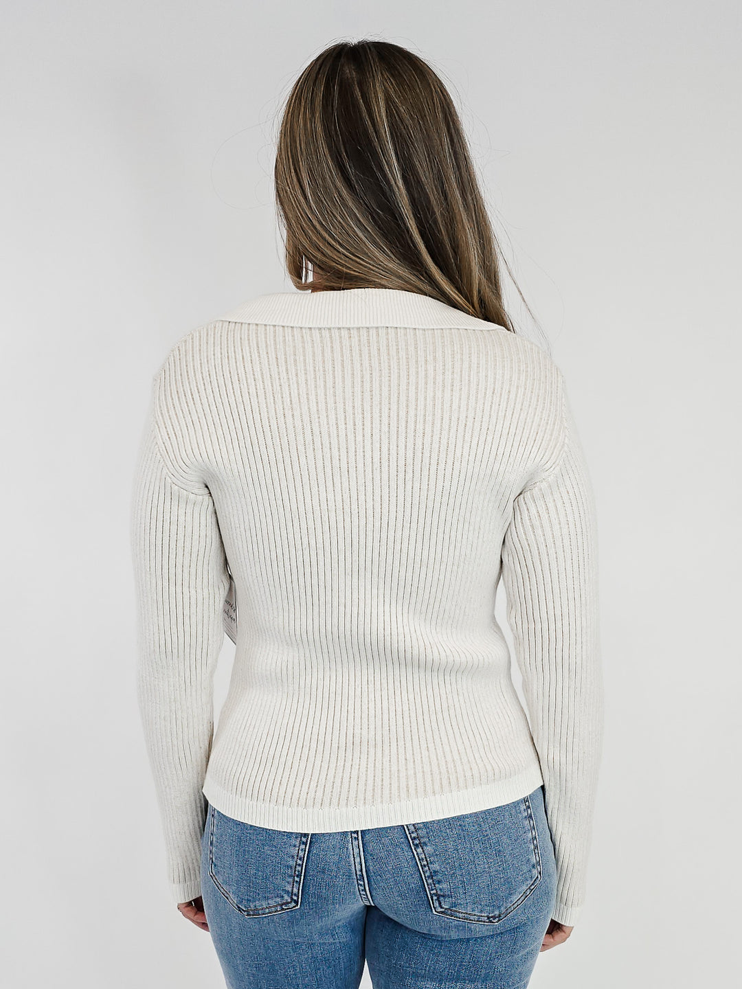 RIBBED V-NECK KNIT SWEATER - CREAM