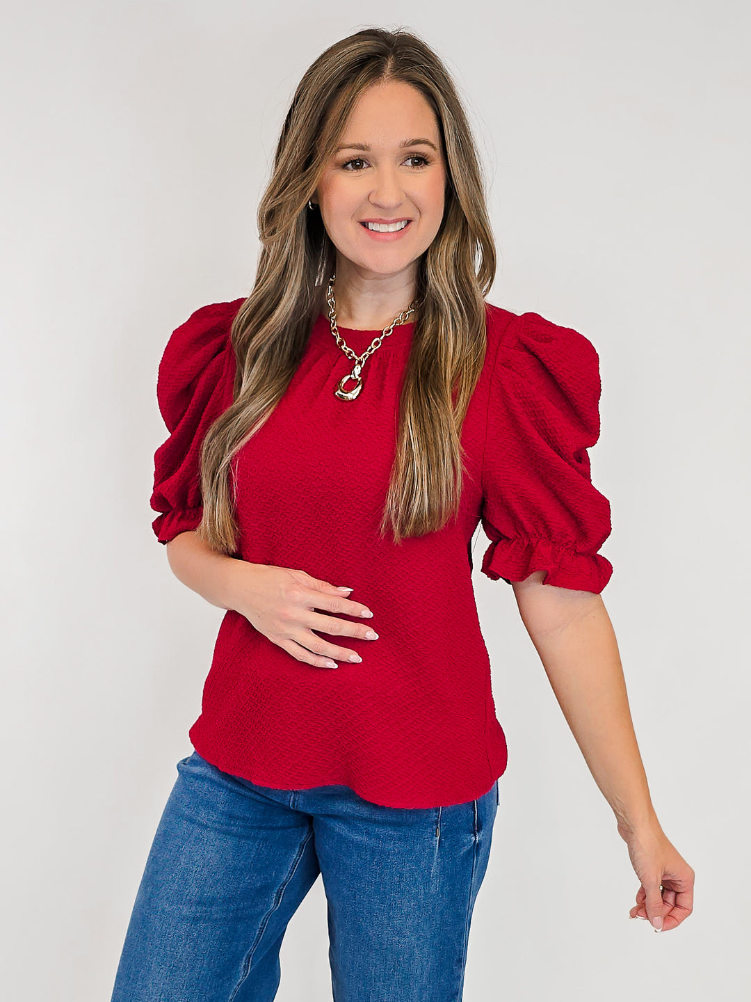 RUCHED PUFF SLEEVE TEXTURED KNIT TOP - RED