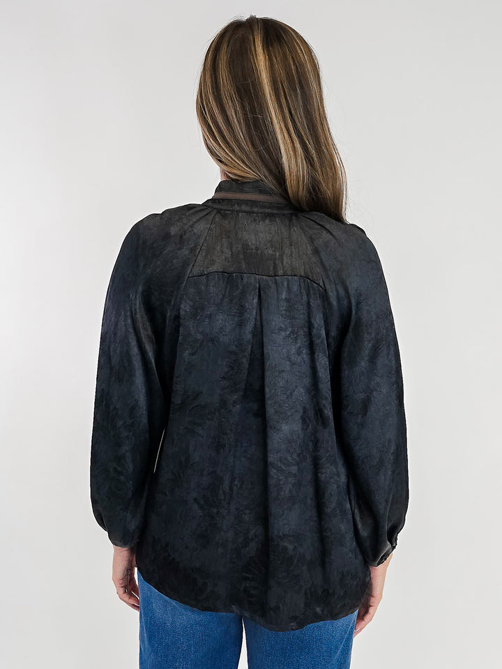 CRINKLE BROCADE LONG SLEEVE BLOUSE - BLACK