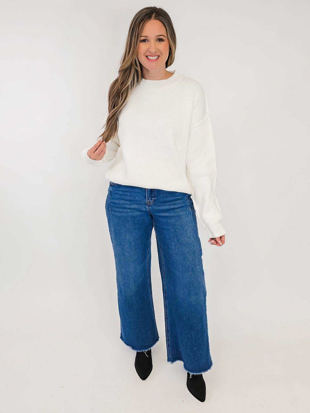 SOLID LONG SLEEVE KNIT PULLOVER SWEATER - IVORY