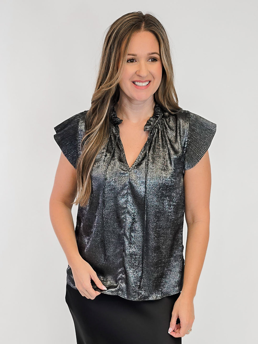 METALLIC PLEATS CAP SLEEVE TOP - SILVER