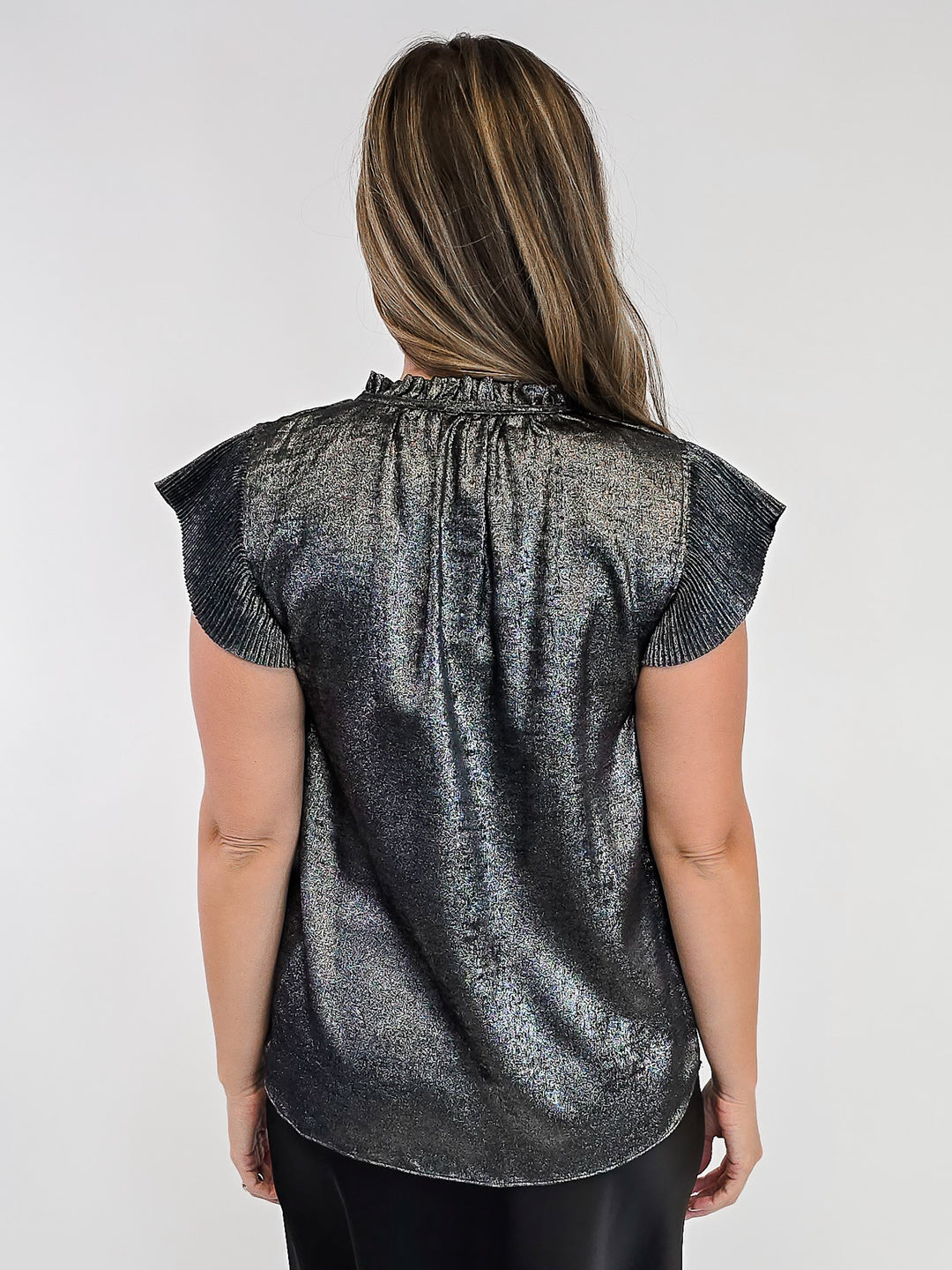 METALLIC PLEATS CAP SLEEVE TOP - SILVER
