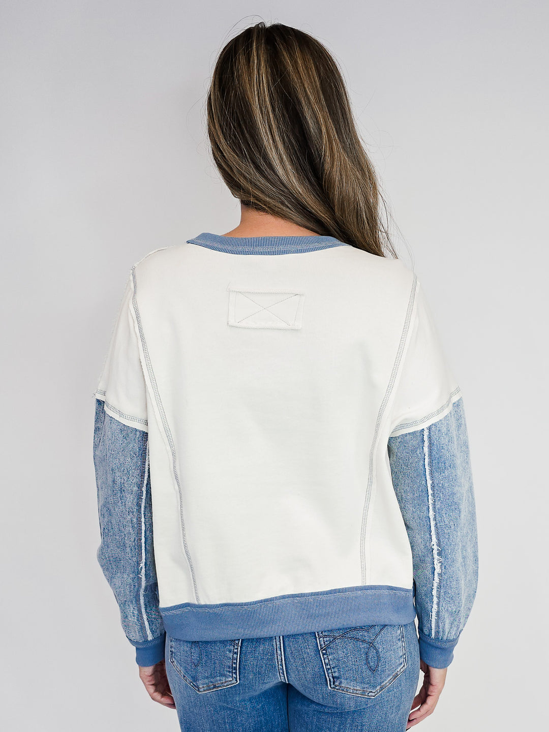 MIX MEDIA DENIM SLEEVE KNIT TOP - CREAM