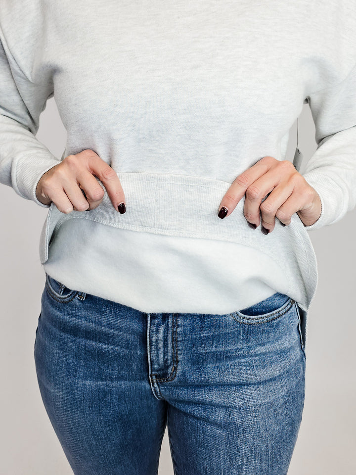 ROYCE LONG SLEEVE ROUNDED HI/LO HEM PULLOVER - OATMEAL