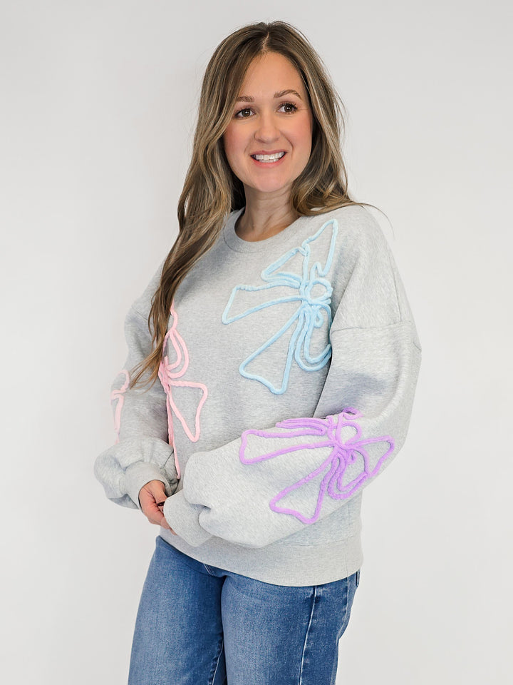 3-D YARN COLORFUL BOWS SWEATSHIRT - GREY
