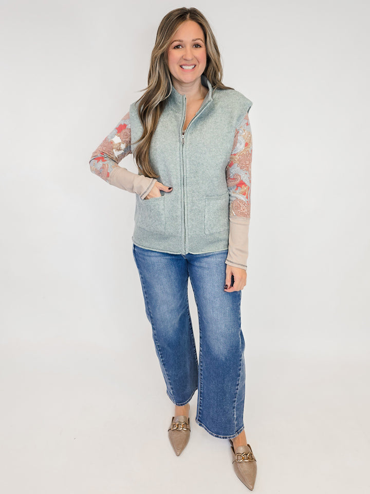 MOCK NECK ZIP UP SWEATER VEST - LIGHT JADE