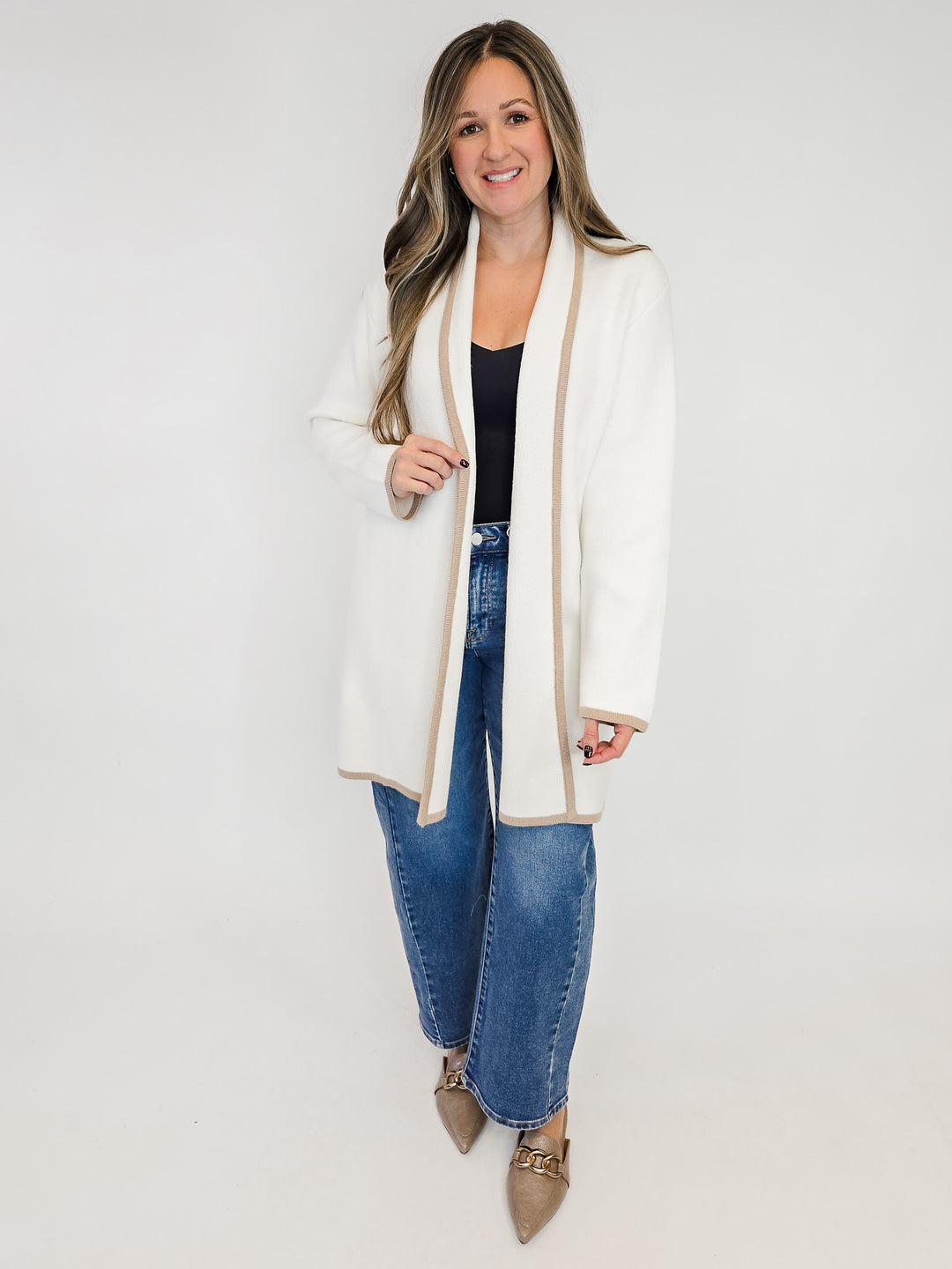 HEAVY KNIT CARDIGAN W/BLACK HEM STRIPE - CREAM