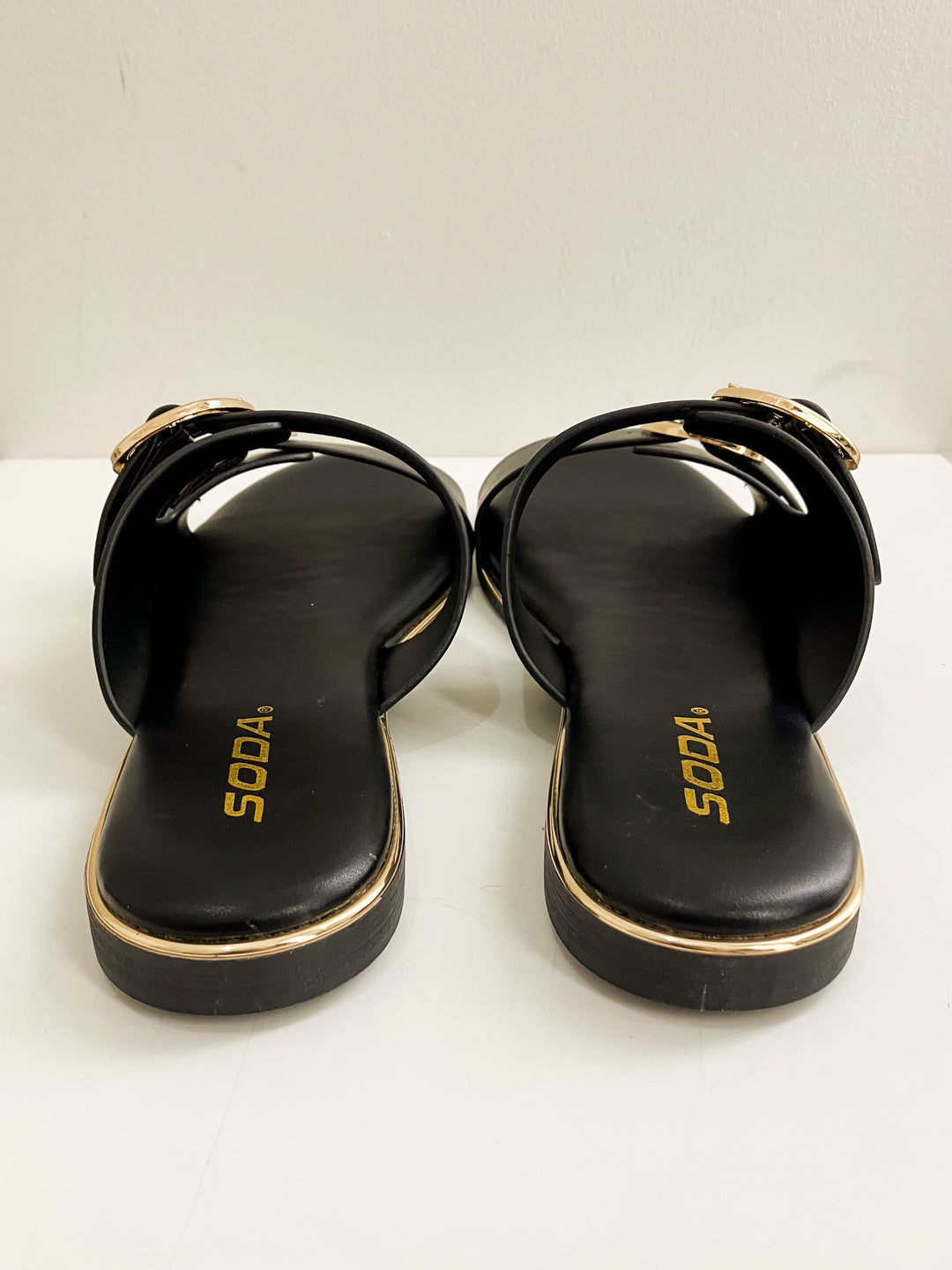 SODA DOUBLE BUCKLE ARINA SANDALS - BLACK/GOLD