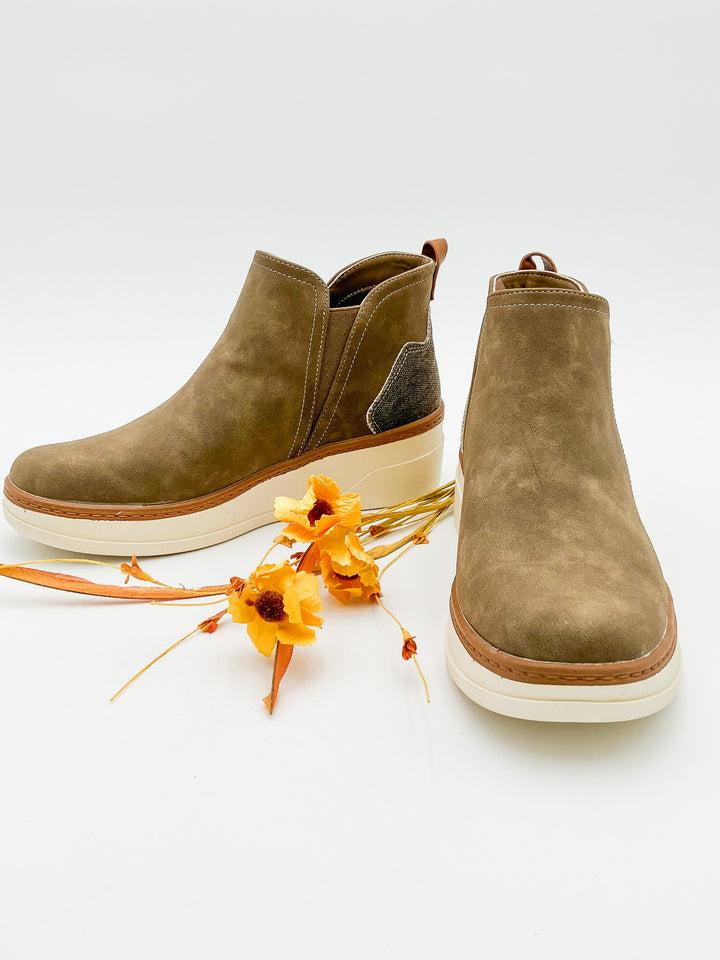 BLOWFISH CHARMING WEDGE PULL ON SNEAKER- WOODSMOKE