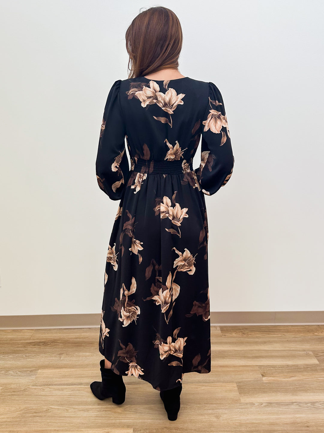 L/S WOVEN SMOCKED MAXI DRESS - BLACK