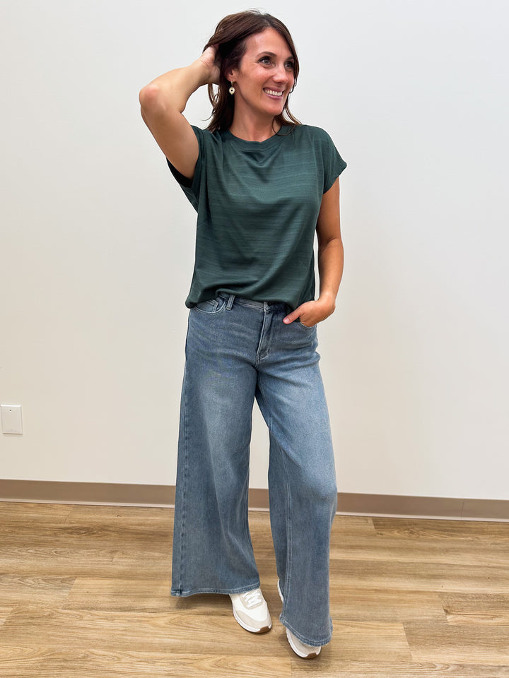 SHORT SLEEVE TEXTURED KNIT DOLMAN TOP - DARK GREEN