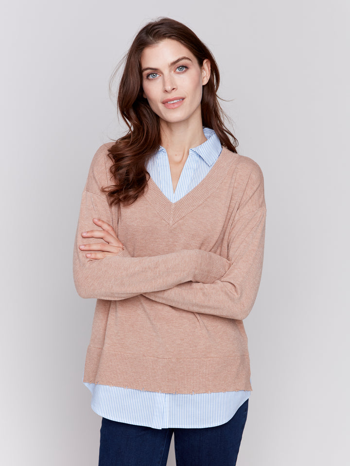 V-NECK SWEATER W/ROUND SHIRT COLLAR - CARAMEL