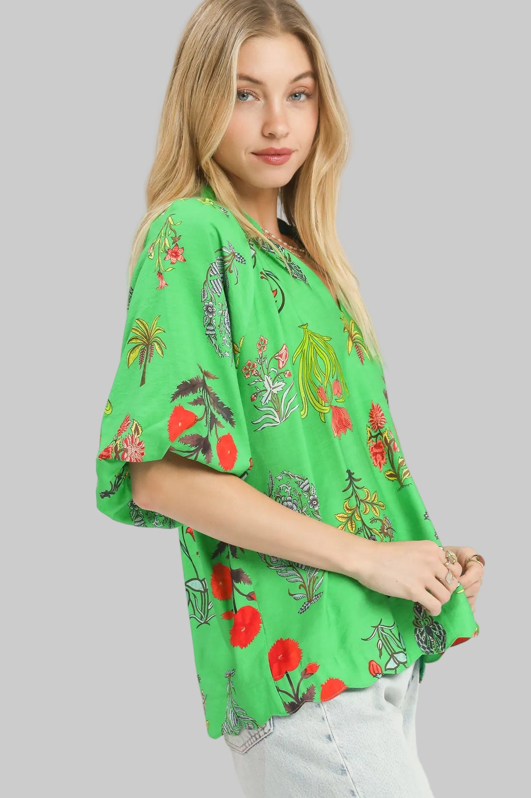 PUFF SLEEVE SCALLOPED EDGE FLORAL PRINT TOP - GREEN MIX
