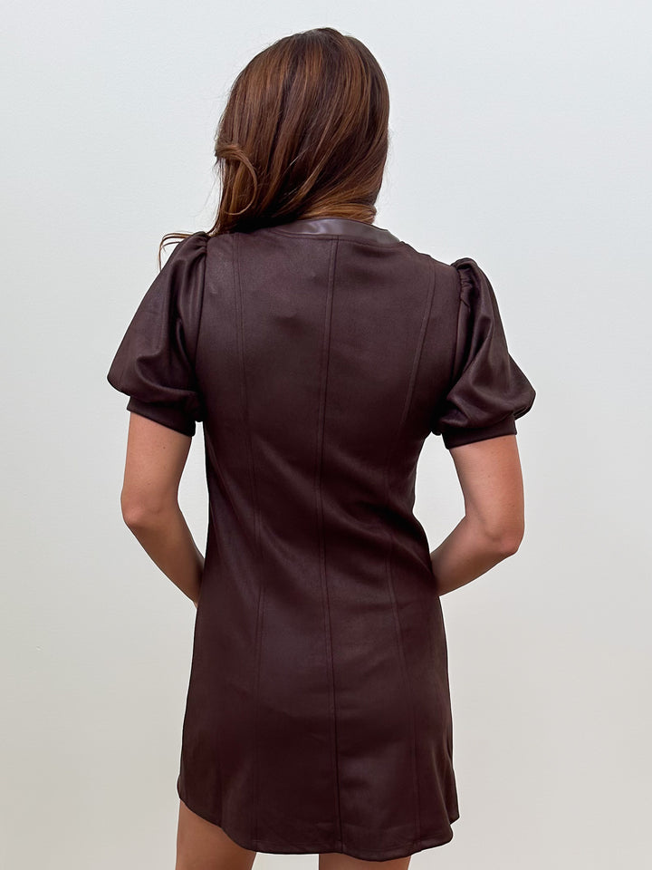 SHORT SLEEVE SUEDE SHORT DRESS W/GOLD BUTTONS - BROWN