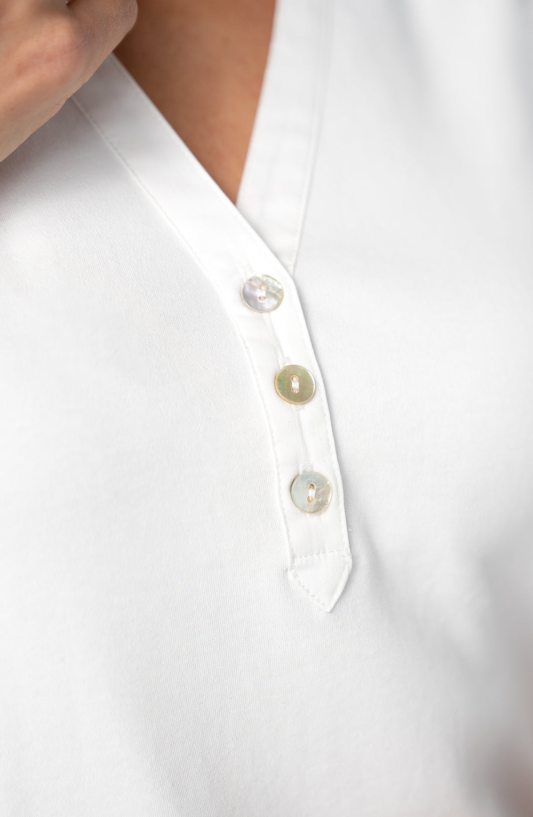 3/4 SLEEVE KNIT-TO-WOVEN TOP W/SMOCKING - WHITE