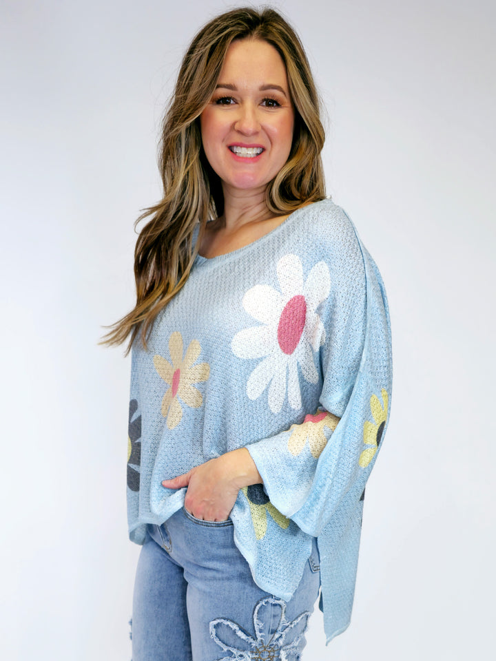 COLORFUL FLOWER PRINT LIGHTWEIGHT SWEATER - BABY BLUE