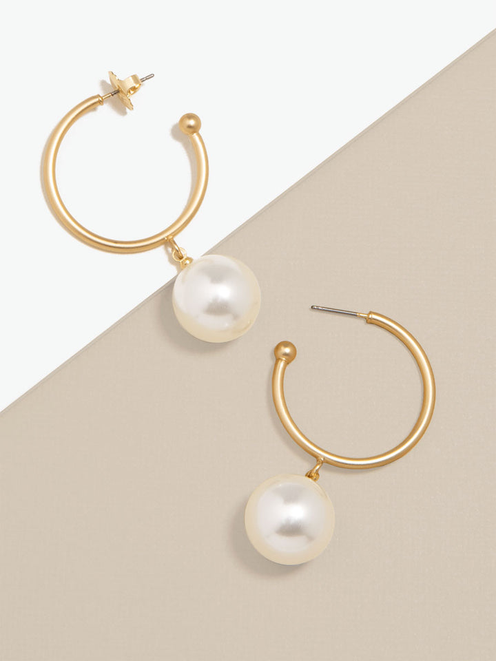 C-HOOP WITH PEARL EARRING - MATTE GOLD