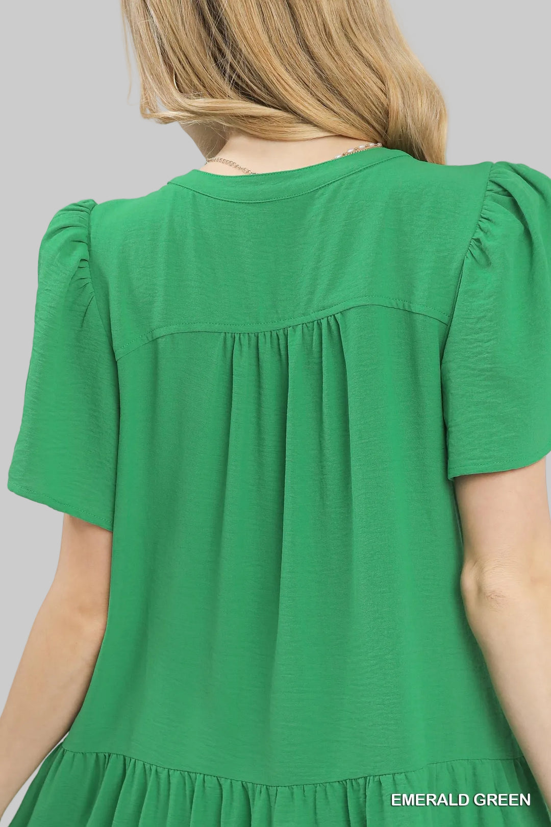SOLID V-NECK TIERED SHORT DRESS W/FLUTTER SLEEVES - EMERALD GREEN