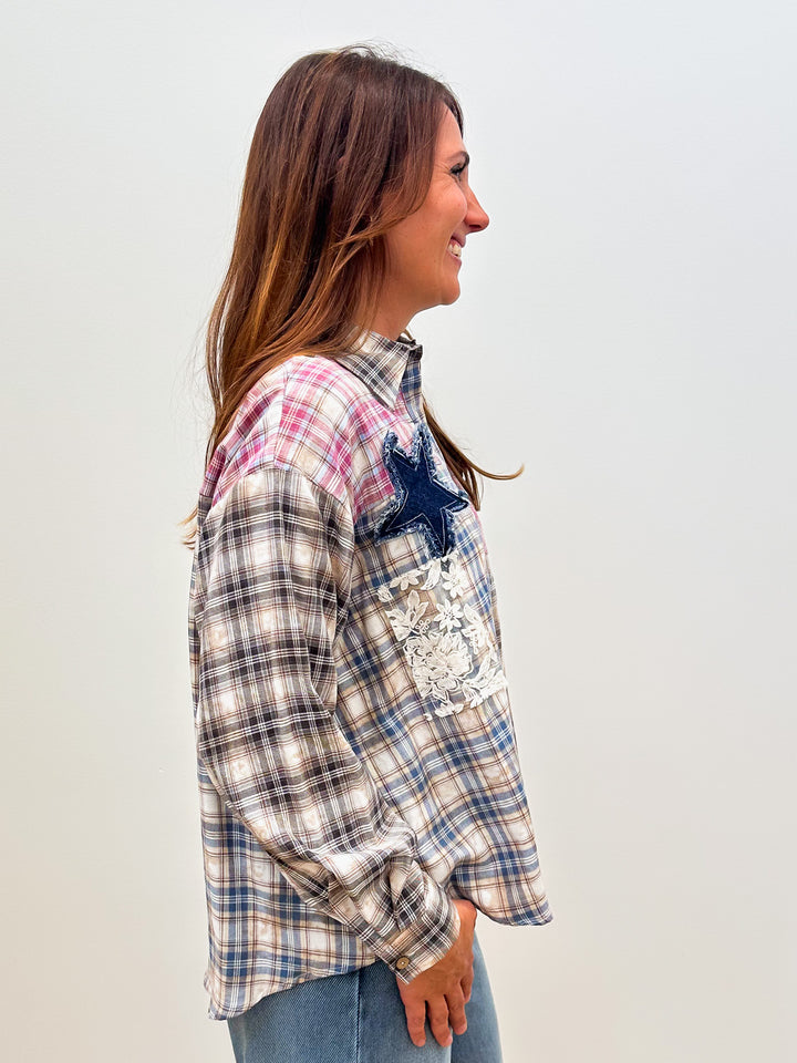L/S STAR PATCH PLAID BUTTON UP SHIRT - PURPLE MULTI