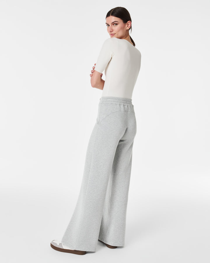 AIRESSENTIALS WIDE LEG PANTS - LIGHT HEATHER GREY