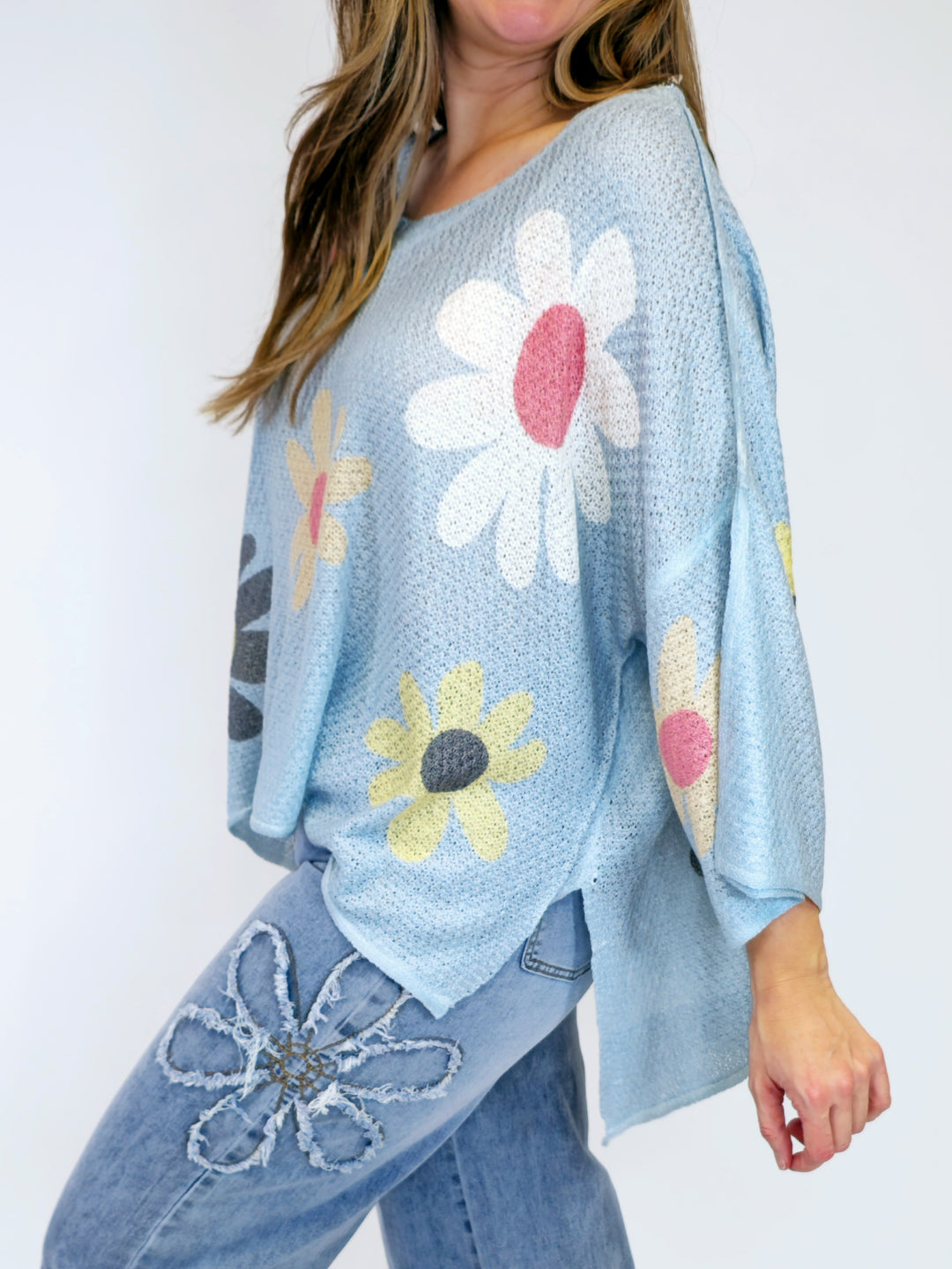 COLORFUL FLOWER PRINT LIGHTWEIGHT SWEATER - BABY BLUE