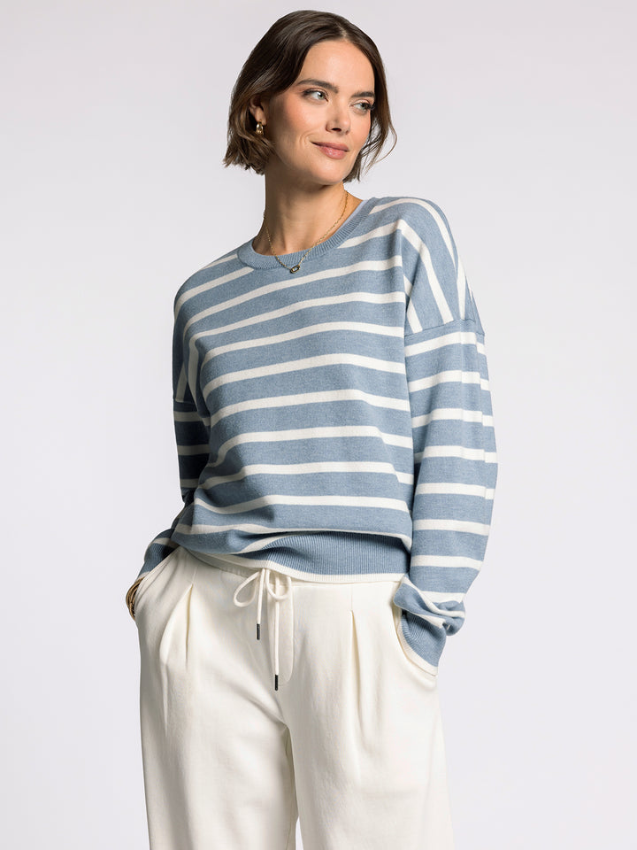ROUND NECK STRIPED PRESTON SWEATER - DUSTY BLUE/IVORY