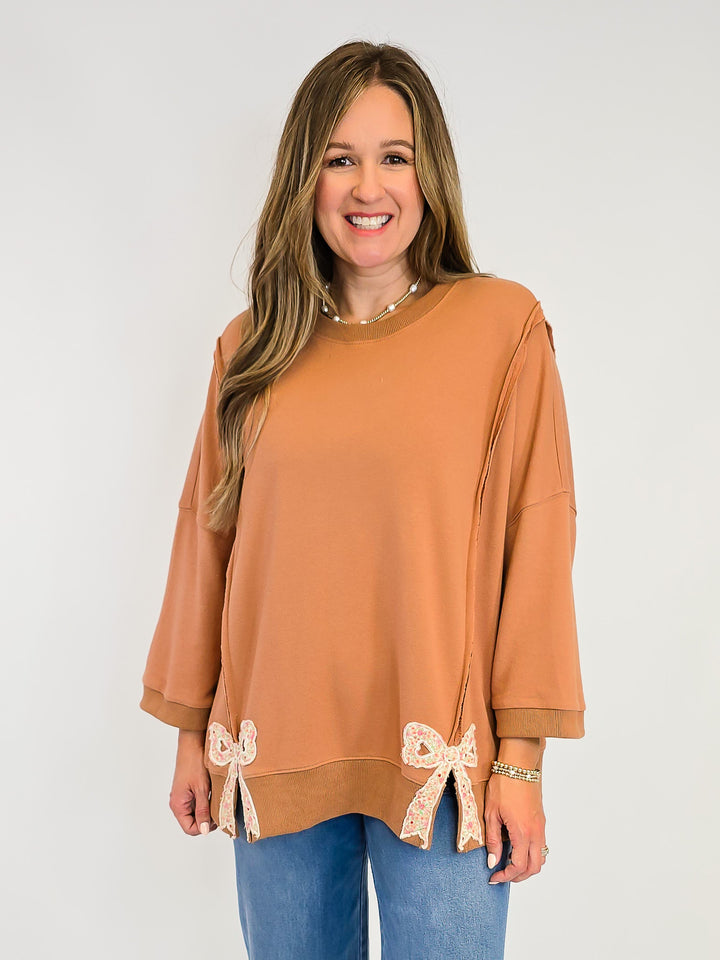 BOW PATCH BOTTOM HEM WASHED TERRY PULLOVER - CAMEL
