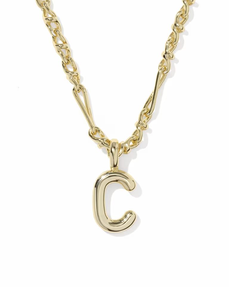 KENDRA SCOTT BUBBLE LETTER C SHORT PENDANT NECKLACE - GOLD