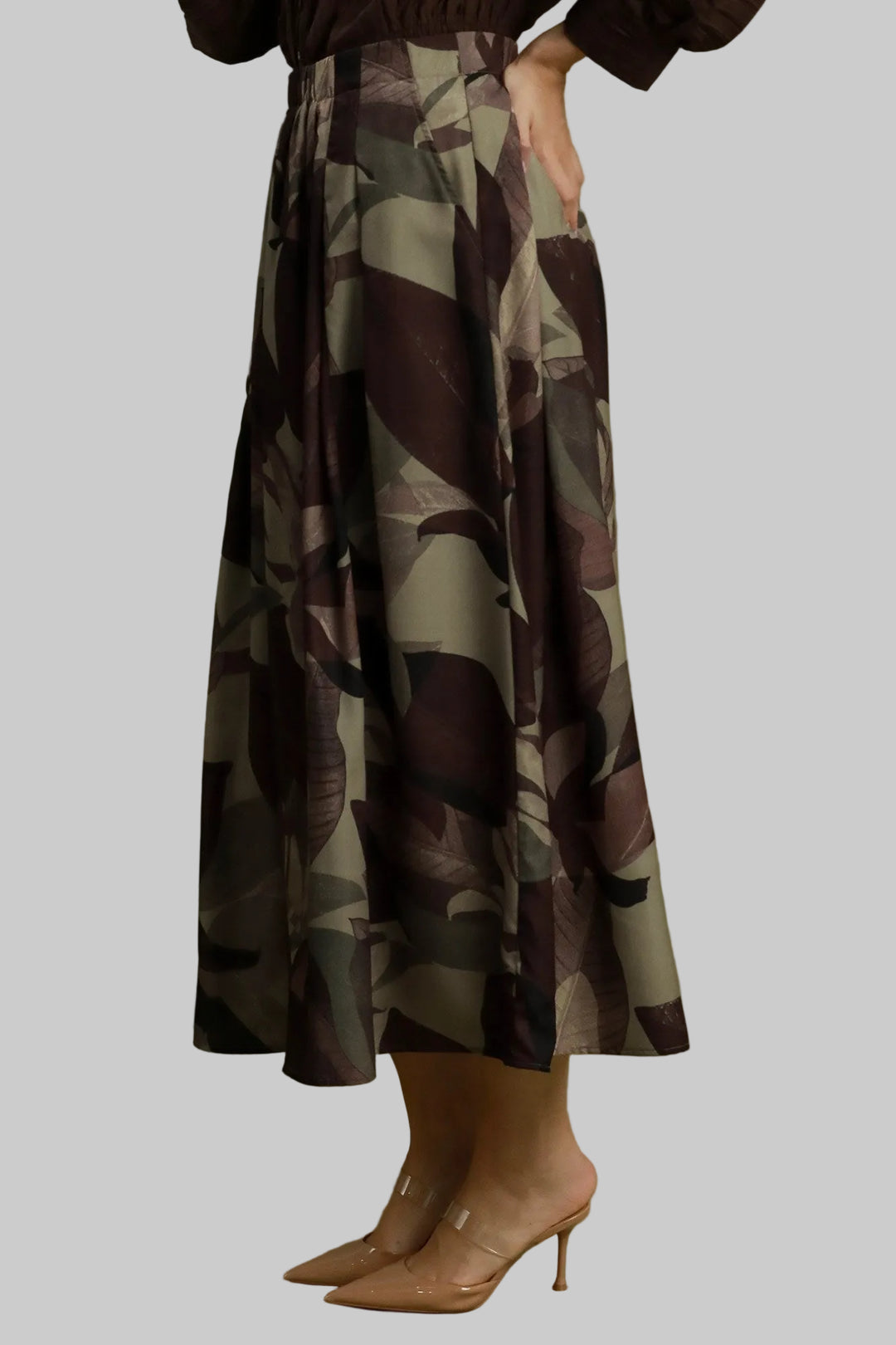 LEAFY PRINT FLOWY MAXI SKIRT - BROWN