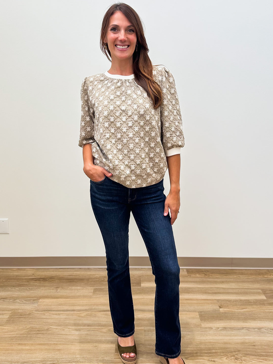 3/4 PUFF SLEEVE CREW NECK PRINT CONTRAST TOP - STONE