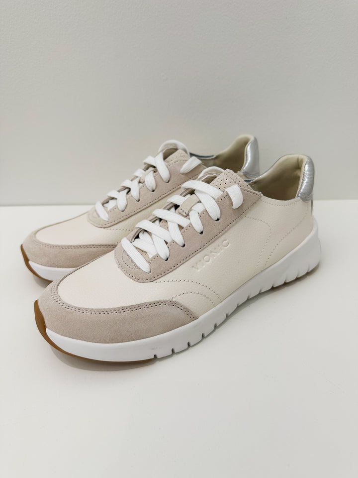 VIONIC UPTOWN LEATHER SNEAKER - IVORY/SILVER