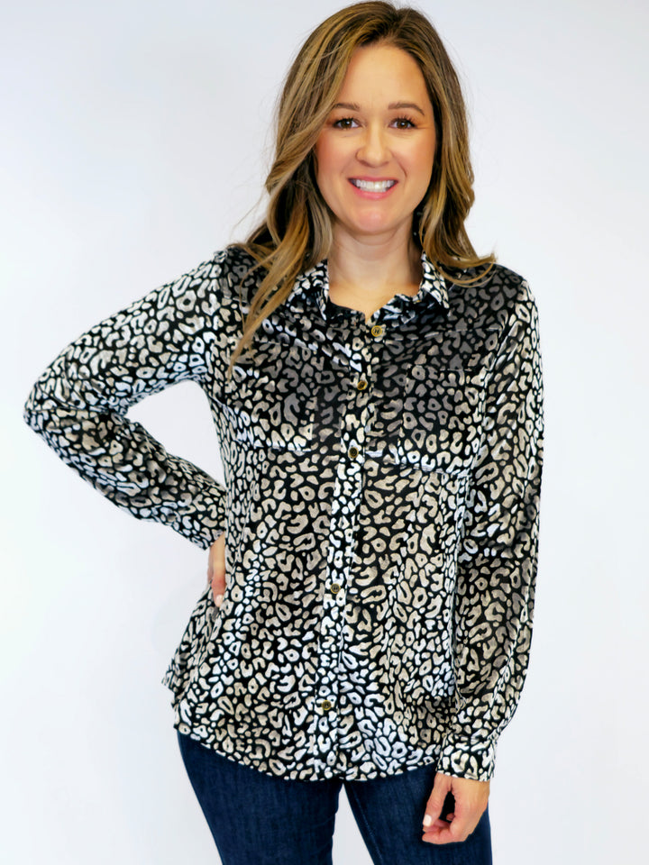 VELVET ANIMAL PRINT BUTTON DOWN TOP - GUNMETAL