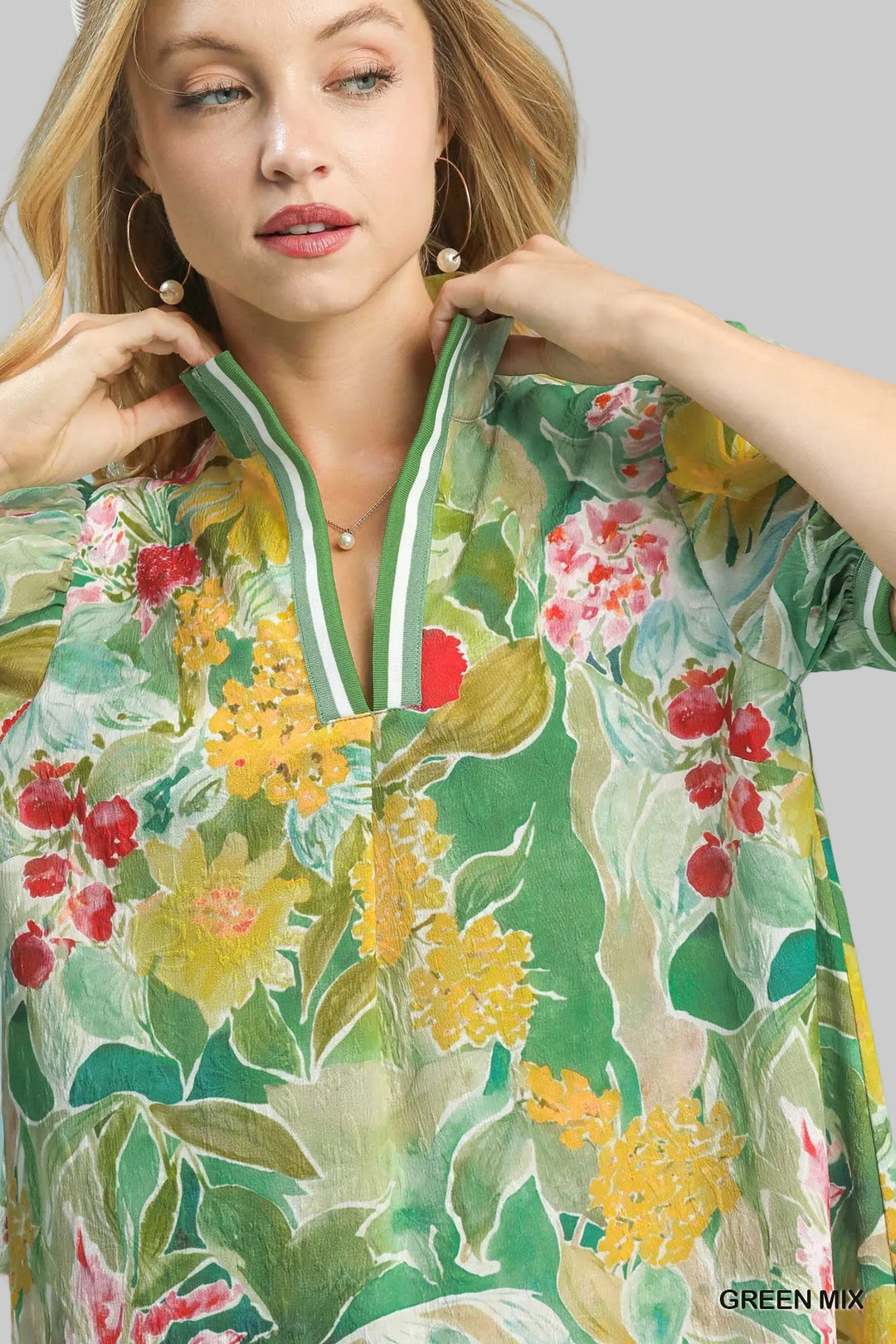 BLOOMSCAPE PRINT SHORT DRESS W/STRIPE BAND TRIM - GREEN MIX