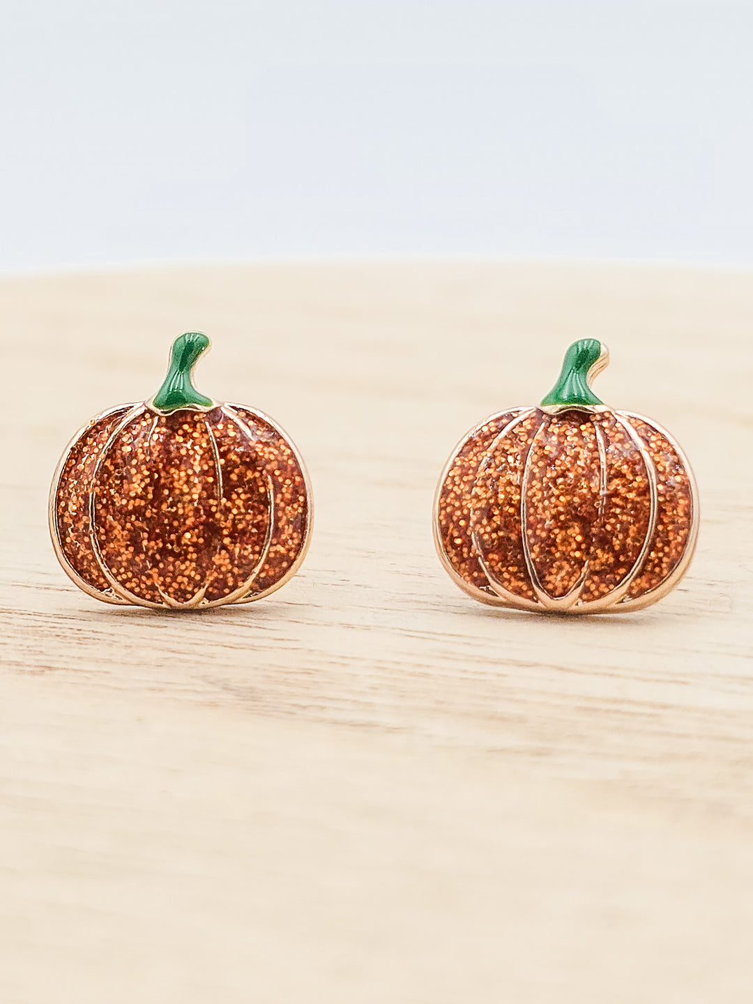 1/4" ENAMEL STUD EARRINGS, PUMPKIN