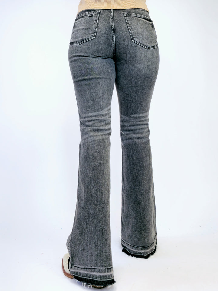 JUDY BLUE MR TUMMY CONTROL RELEASED HEM FLARE JEANS - GRAY - INSEAM 33.5"